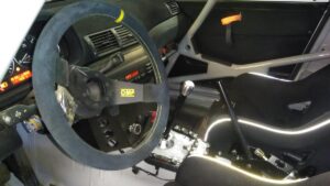 BMW E46 4d oviverhoilut lasikuitua
