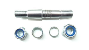 MB A,C,S ja W124 bumpsteertappi keskitanko etu