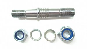 Toyota AE86 ja KP61 bumpsteertappi